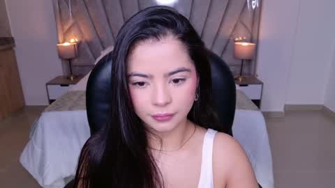 Layla Breezee online show from June 7, 11:50 am