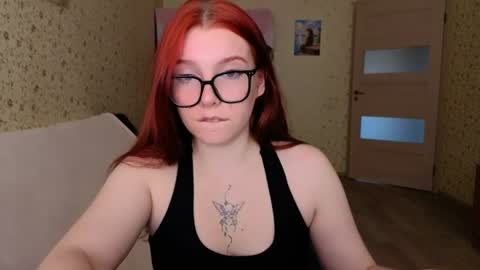 layla_glam online show from June 12, 4:04 pm