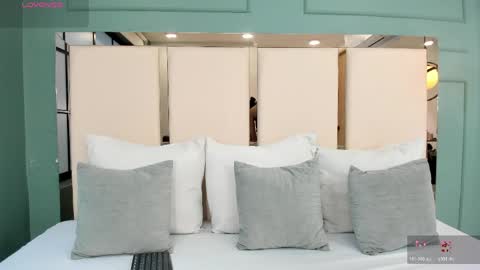 Layla online show from June 5, 11:05 am
