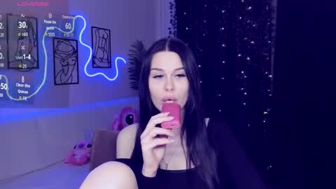 laylagreat online show from January 12, 3:50 pm