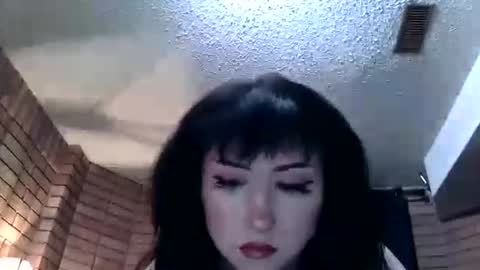 Layla Kills online show from September 17, 6:55 am