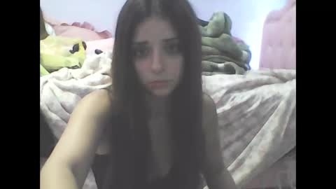 Snapshot of laylakutiex chatting on September 25, 11:24 pm Layla online show from September 25, 11:24 pm