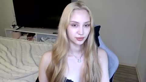 LaylaPretty001 online show from May 22, 5:05 am