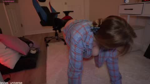 Layla Universe online show from April 26, 12:52 am