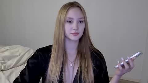 Laylla001 online show from December 20, 10:38 am