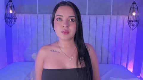 Snapshot of lea_gray chatting on October 2, 6:57 pm online show from October 2, 6:57 pm