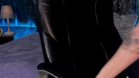 Lea Velle online show from April 23, 12:29 pm