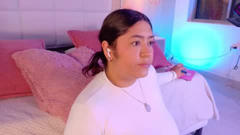 Leah online show from September 15, 3:42 pm