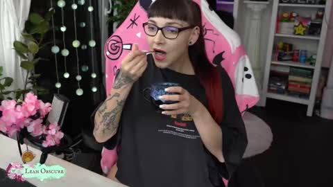 Leah online show from September 21, 7:23 pm