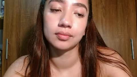 leanaalhub online show from April 22, 2:52 am