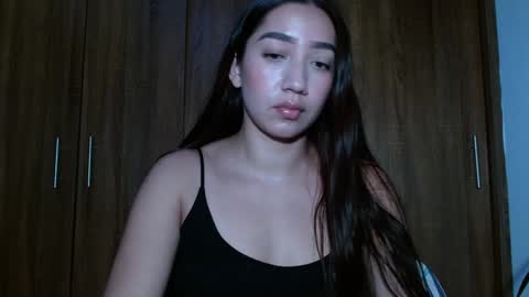 Snapshot of leanaalhub chatting on January 12, 3:49 am leanaalhub online show from January 12, 3:49 am