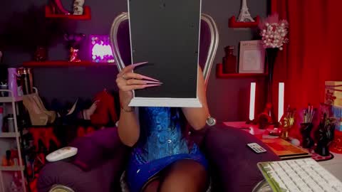 LeaNoir online show from March 5, 11:11 pm