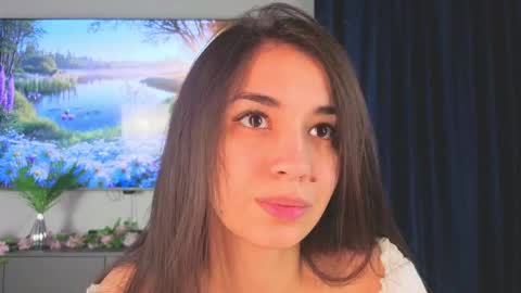 Jasmine online show from June 6, 7:31 pm