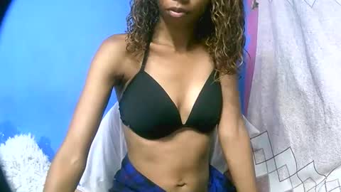 leeromi online show from February 28, 6:51 pm