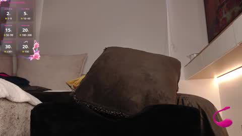 Esmeralda online show from February 4, 2:20 pm