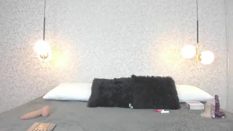 Snapshot of leigh_angels chatting on September 11, 11:05 pm LEIGH ANGELS online show from September 11, 11:05 pm