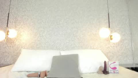LEIGH ANGELS online show from June 11, 12:32 am