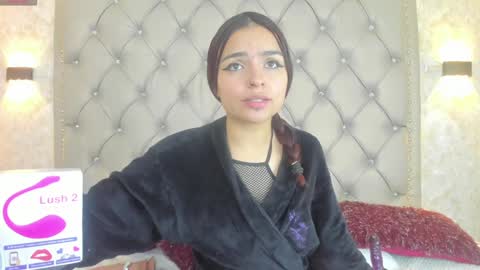 Snapshot of leigh_angels chatting on December 20, 1:54 pm LEIGH ANGELS online show from December 20, 1:54 pm