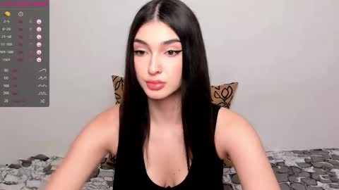 Leila online show from February 18, 6:18 pm