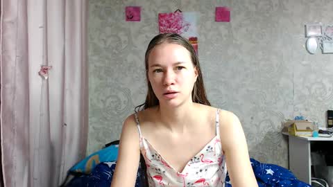 Snapshot of leila_bambi_ chatting on October 1, 7:30 pm leila_bambi_ online show from October 1, 7:30 pm