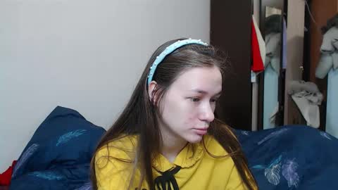 Snapshot of leila_bambi_ chatting on March 11, 4:40 pm leila_bambi_ online show from March 11, 4:40 pm