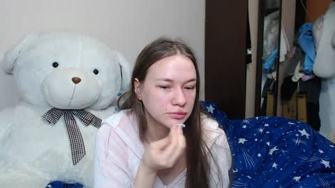 Snapshot of leila_bambi_ chatting on January 25, 7:49 pm leila_bambi_ online show from January 25, 7:49 pm