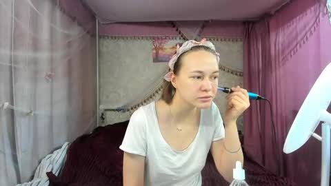 leila_bambi_ online show from April 29, 6:13 pm