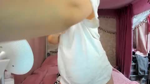 leila_bambi_ online show from July 4, 1:56 am