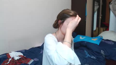 Snapshot of leila_bambi_ chatting on February 22, 11:21 pm leila_bambi_ online show from February 22, 11:21 pm