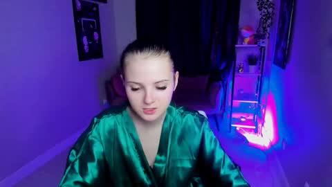 Snapshot of leila_xxbaby chatting on October 3, 12:54 pm Leila online show from October 3, 12:54 pm