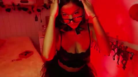Snapshot of leilaebony_ chatting on October 19, 2:08 pm leilaebony_ online show from October 19, 2:08 pm