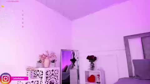 Leila online show from March 11, 10:56 pm