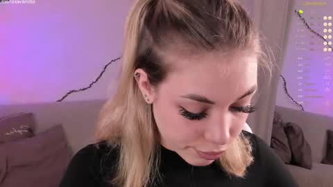 leilalafleur_ online show from April 22, 4:53 am