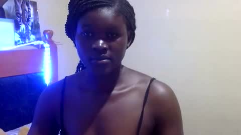 leilalessie online show from April 22, 9:28 am