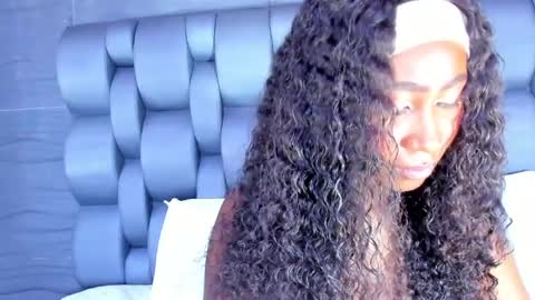 leilani_grey online show from April 1, 12:00 am