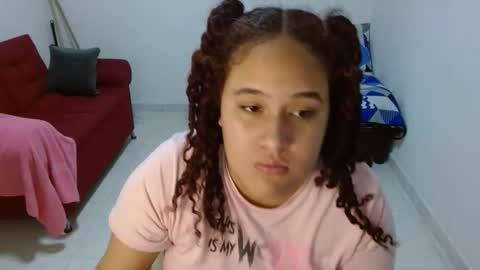 leilaparkersex69 online show from April 22, 12:24 pm