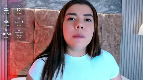 leilapons online show from April 23, 4:42 pm