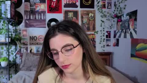 Snapshot of lelahcaminero chatting on October 17, 6:33 pm Alexandria online show from October 17, 6:33 pm