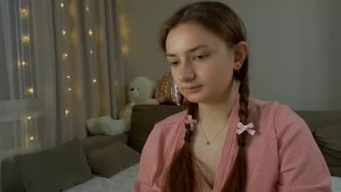 Lelia online show from April 27, 4:59 pm