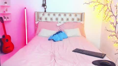 Lena  online show from April 11, 9:07 pm