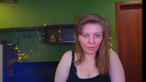 Leona tracie online show from April 25, 8:06 am