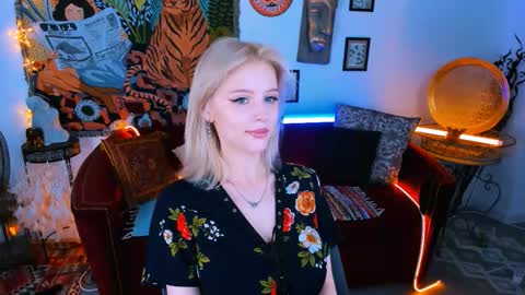 Snapshot of leonastone chatting on September 13, 5:21 pm leonastone online show from September 13, 5:21 pm