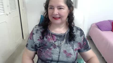 leonela   online show from April 28, 12:08 am