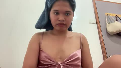 Jenn online show from April 25, 4:15 am