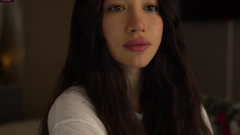 Leora online show from December 27, 4:44 pm