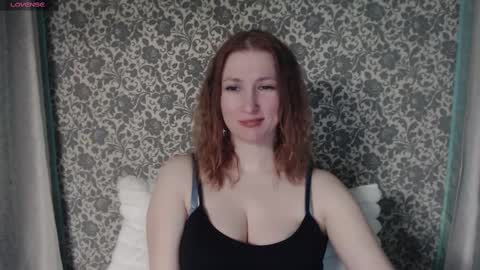 Snapshot of lesanamagic chatting on February 19, 8:31 pm LesanaMagic online show from February 19, 8:31 pm