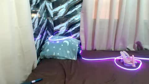 Pat online show from April 12, 12:03 am