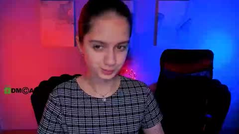 leslie_bird online show from December 3, 10:06 am