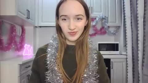 Snapshot of leslie_my_lovee chatting on December 16, 8:05 pm LESLIE online show from December 16, 8:05 pm