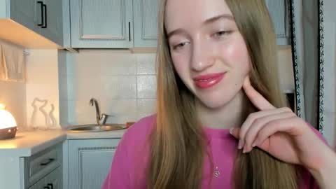 Snapshot of leslie_my_lovee chatting on October 15, 9:28 pm LESLIE online show from October 15, 9:28 pm